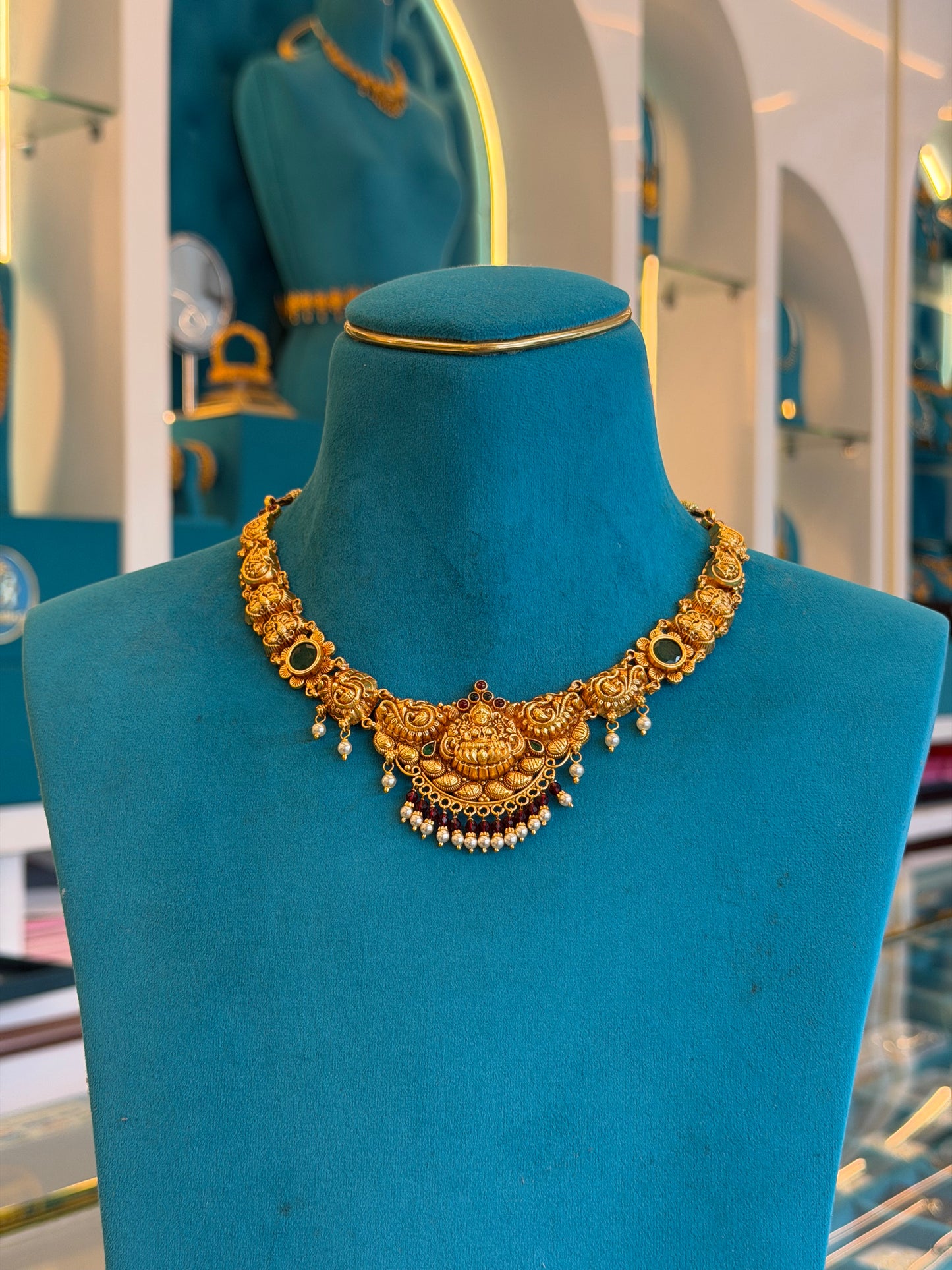 Short Necklace in 92.5 Silver Gold Polish (9814)