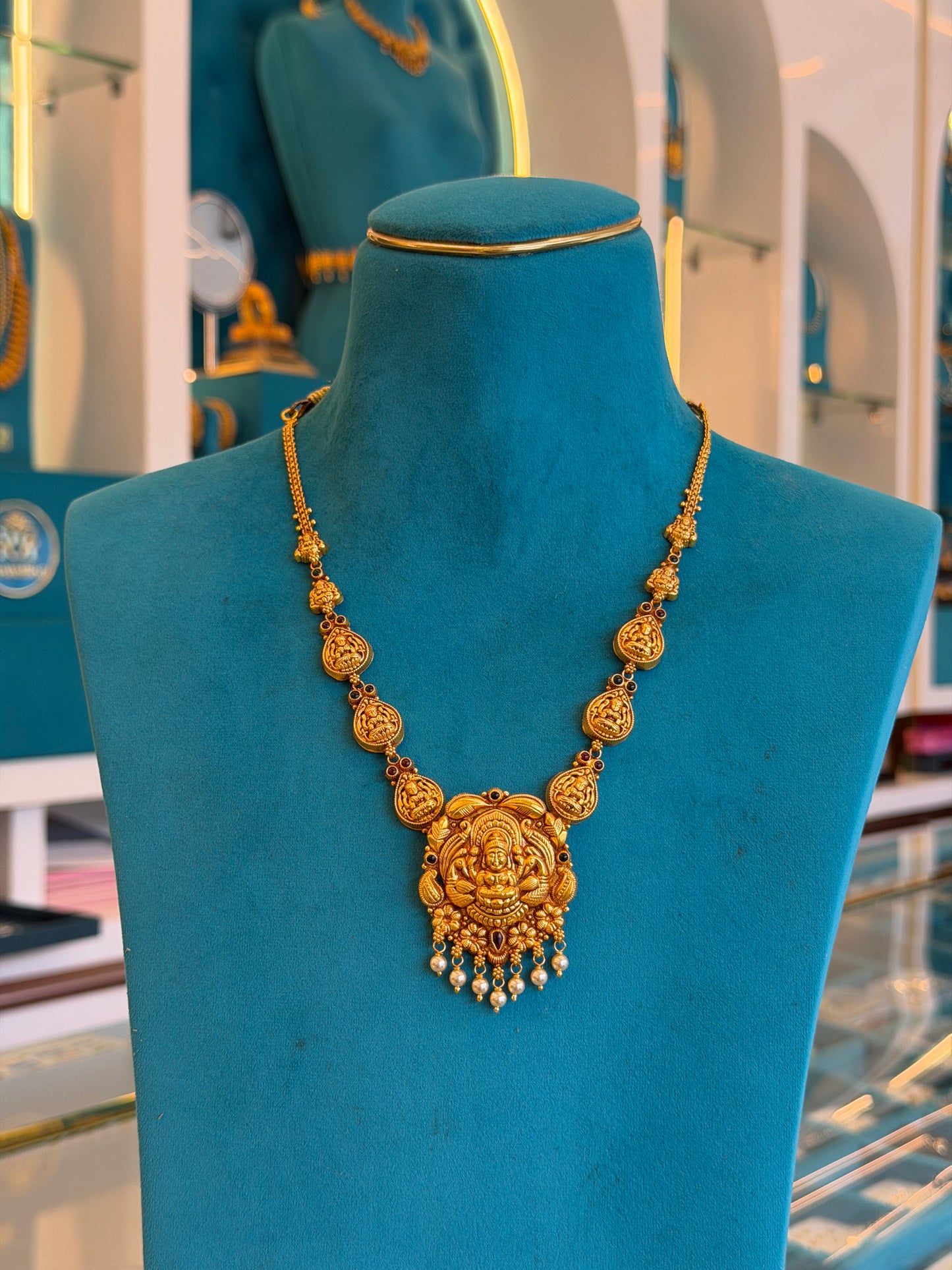 Short Necklace in 92.5 Silver Gold Polish (9824)
