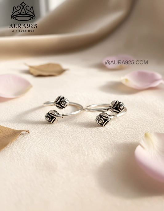 Heritage Silver 925 Oxidized Petal Toe Ring Pair SLTR-9939