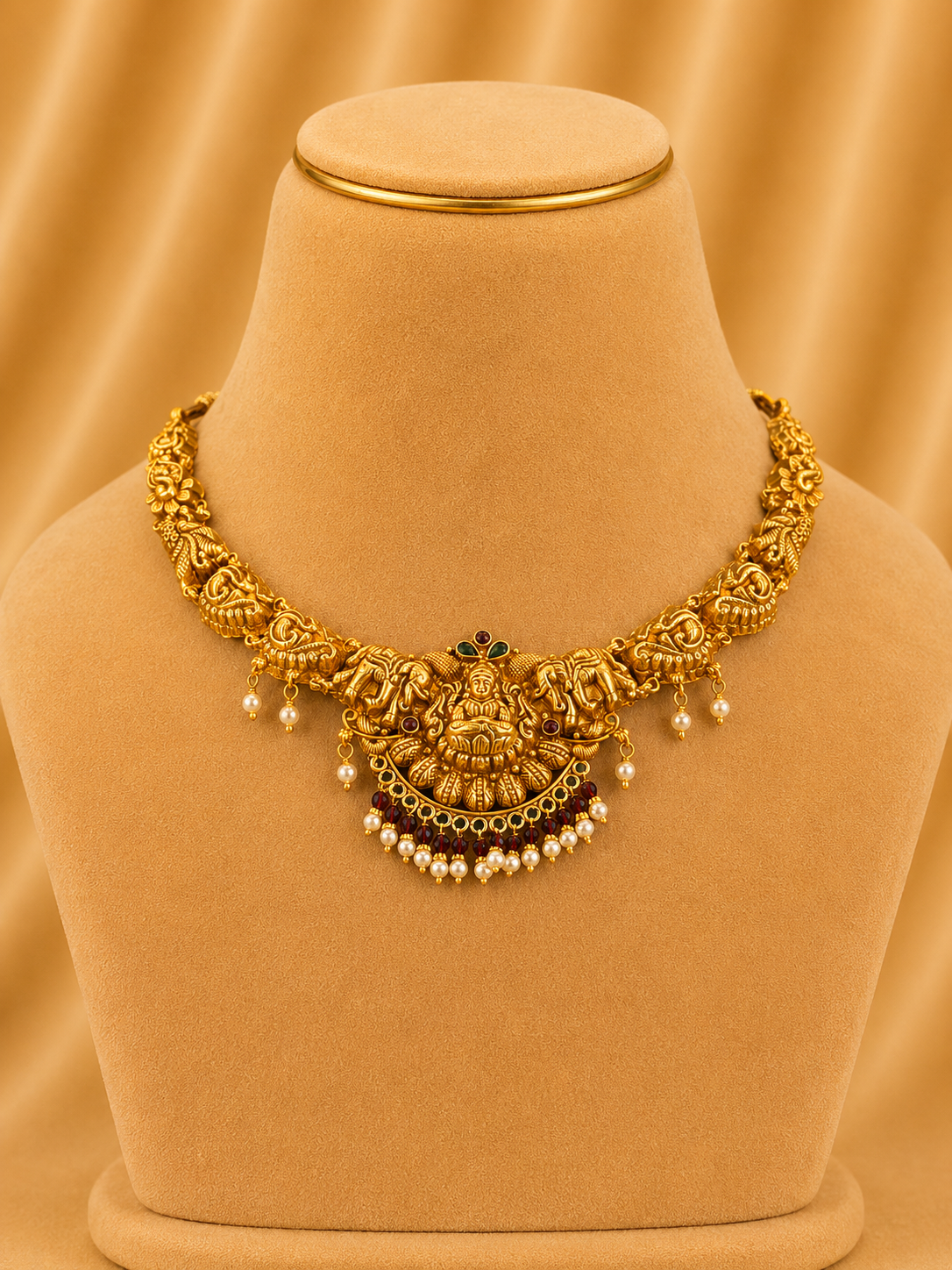 Short Necklace in 92.5 Silver Gold Polish (9817)
