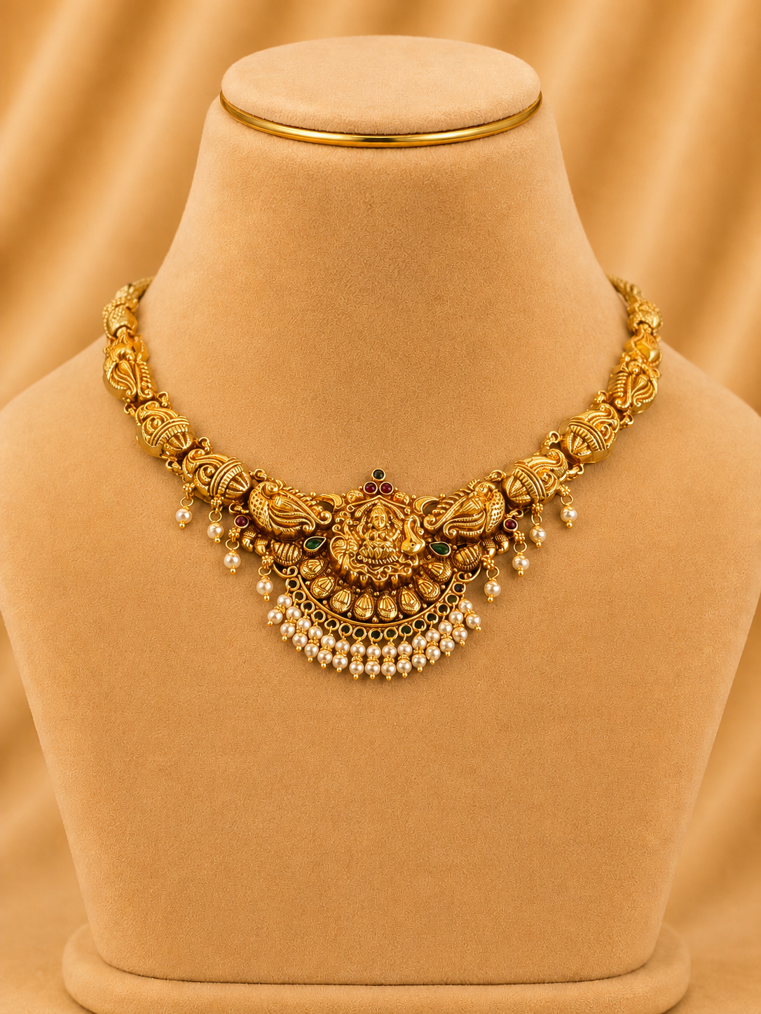 Short Necklace in 92.5 Silver Gold Polish (9818)