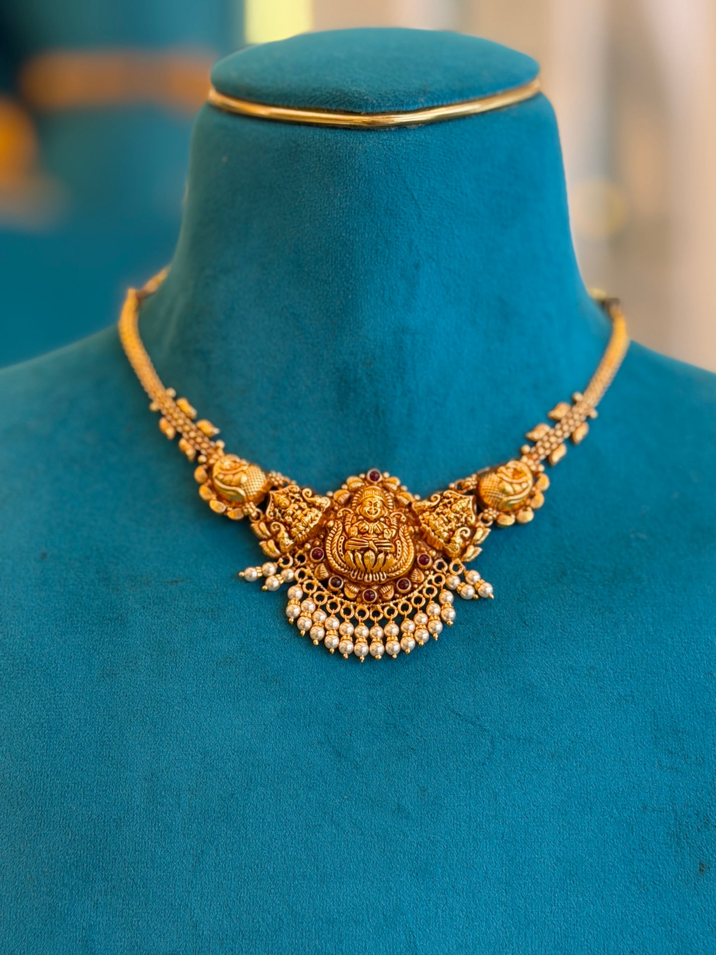 Short Necklace in 92.5 Silver Gold Polish (9832)