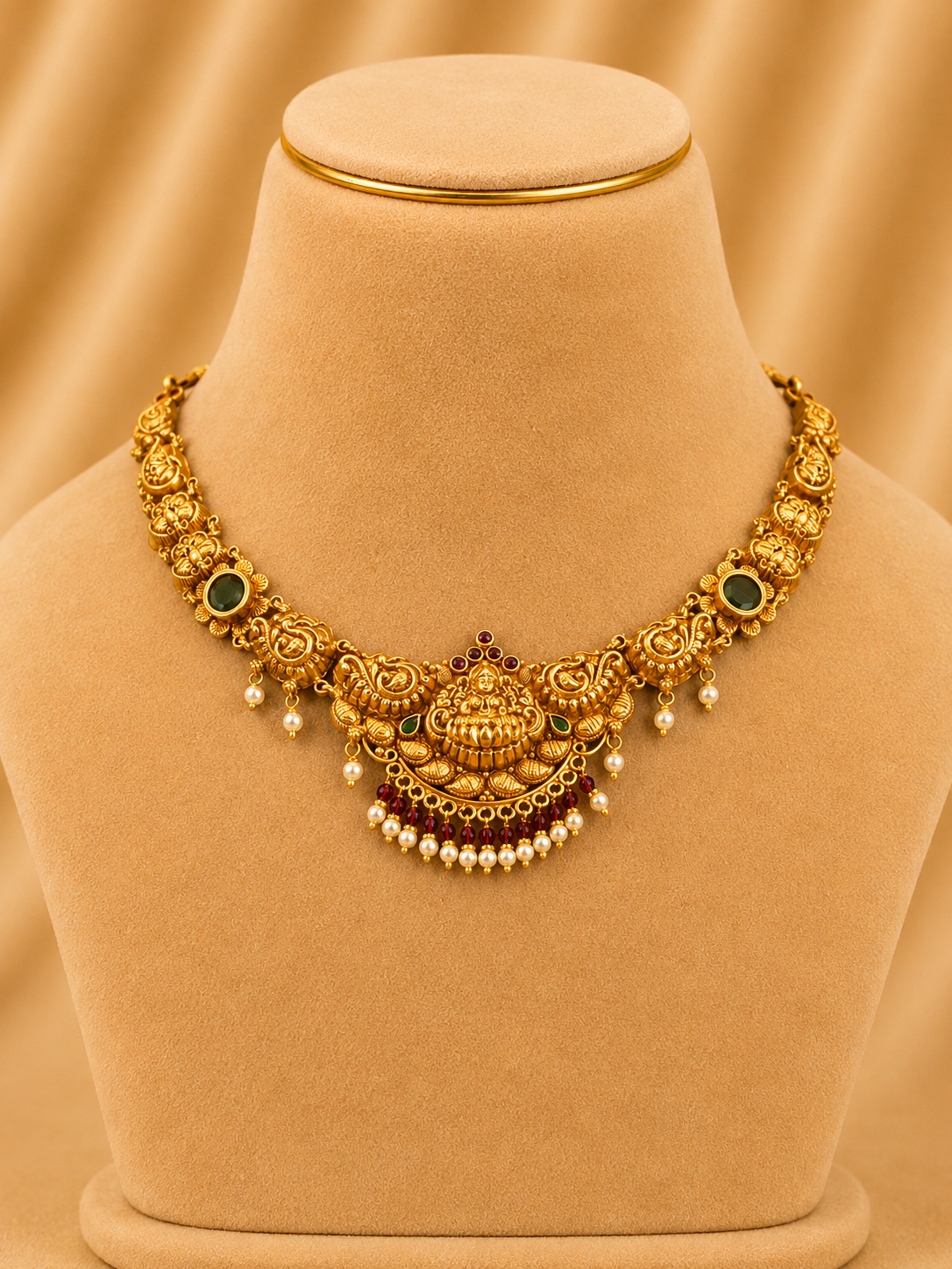 Short Necklace in 92.5 Silver Gold Polish (9814)