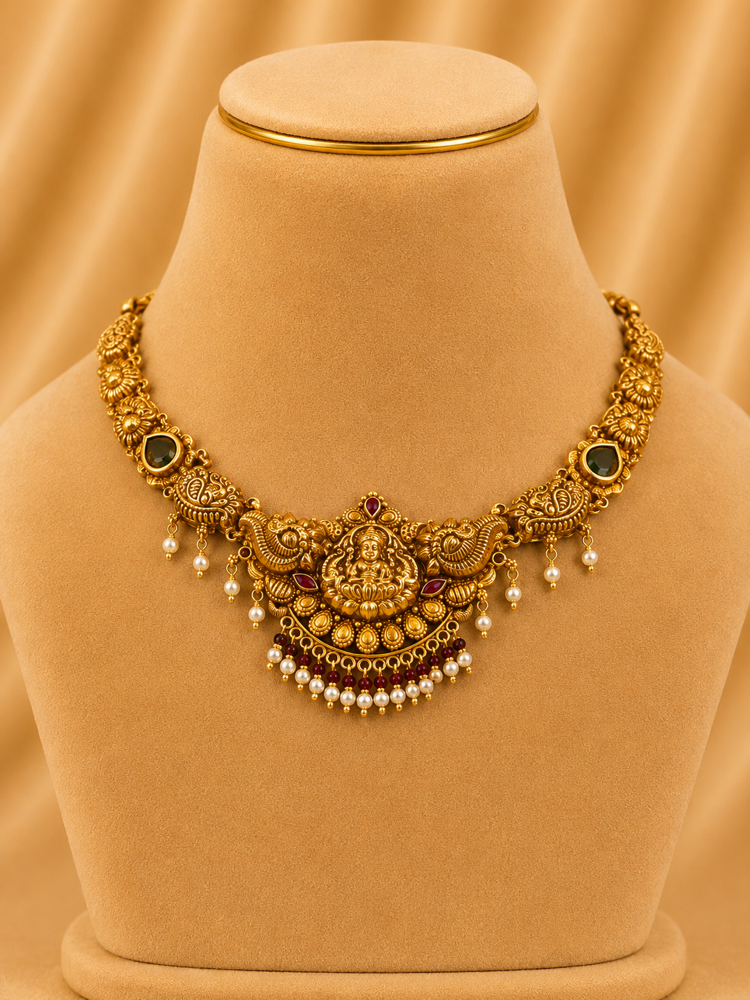 Short Necklace in 92.5 Silver Gold Polish (9815)