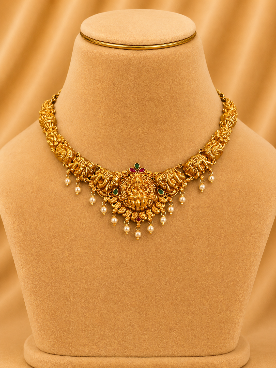 Short Necklace in 92.5 Silver Gold Polish (9820)