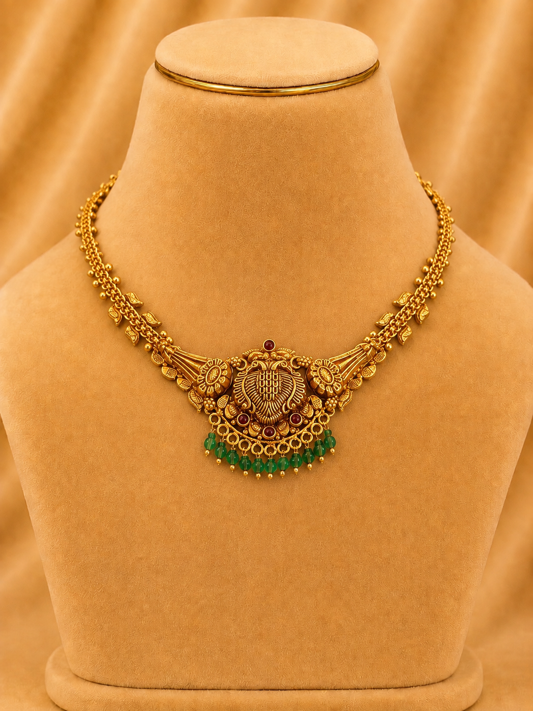 Short Necklace in 92.5 Silver Gold Polish (9838)