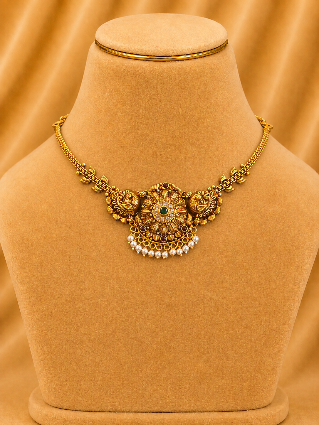 Short Necklace in 92.5 Silver Gold Polish (9841)