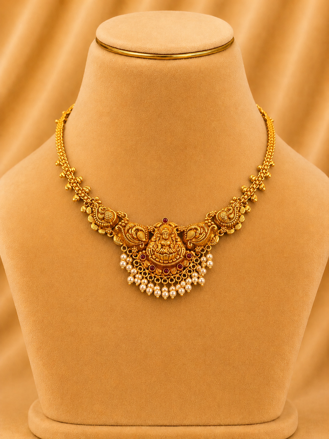 Short Necklace in 92.5 Silver Gold Polish (9835)