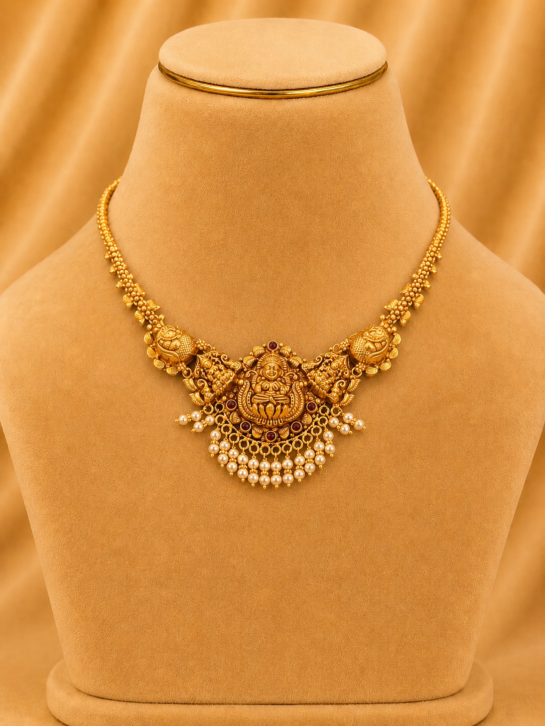 Short Necklace in 92.5 Silver Gold Polish (9832)