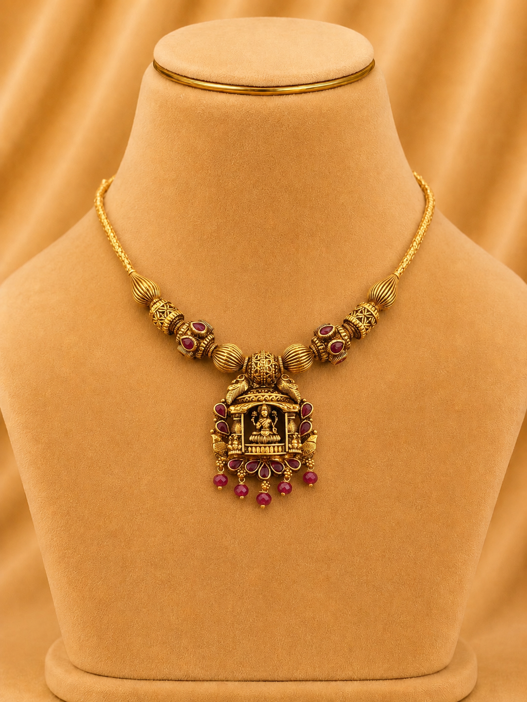 Short Necklace in 92.5 Silver Gold Polish (9831)