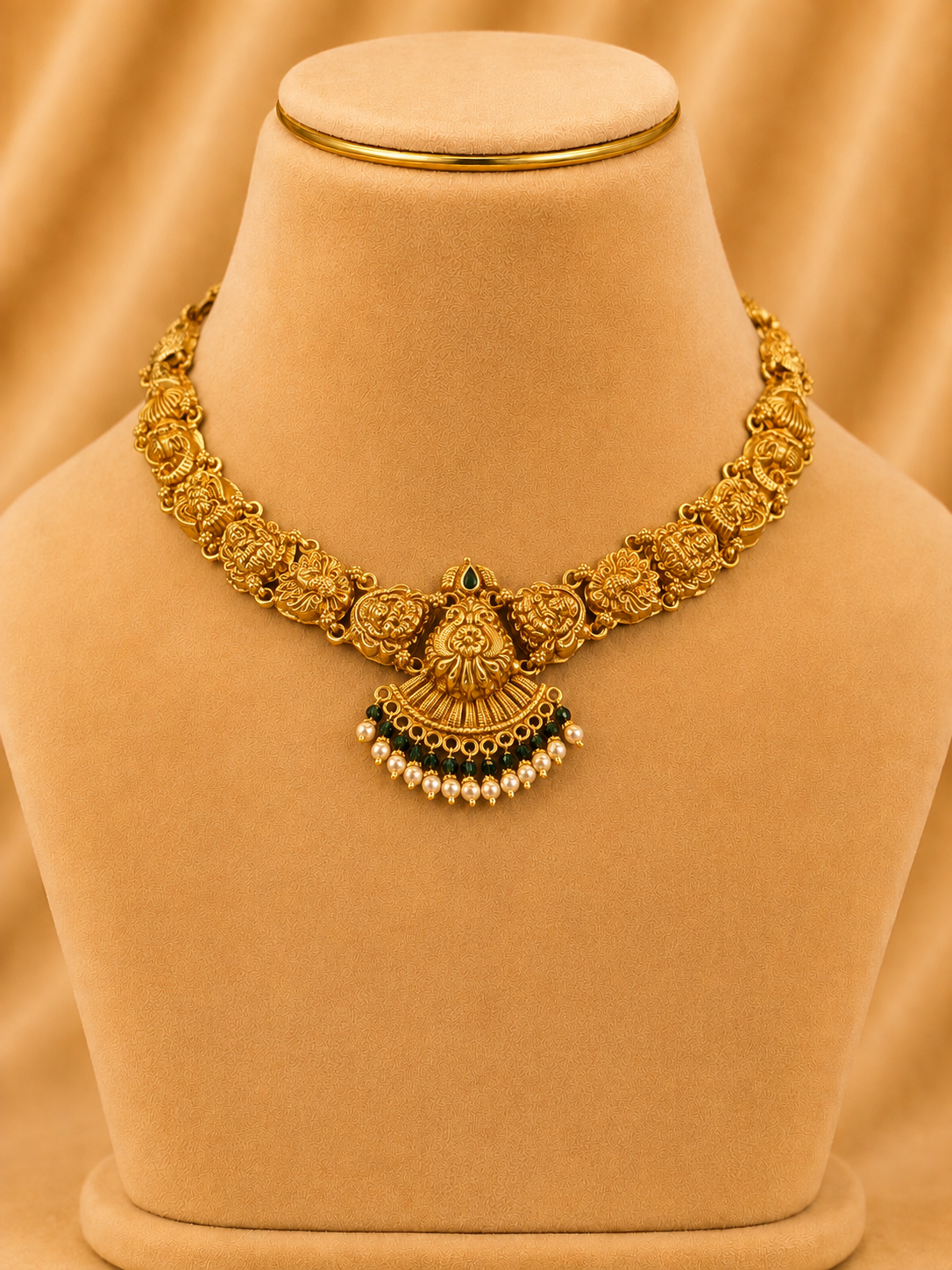 Short Necklace in 92.5 Silver Gold Polish (9819)