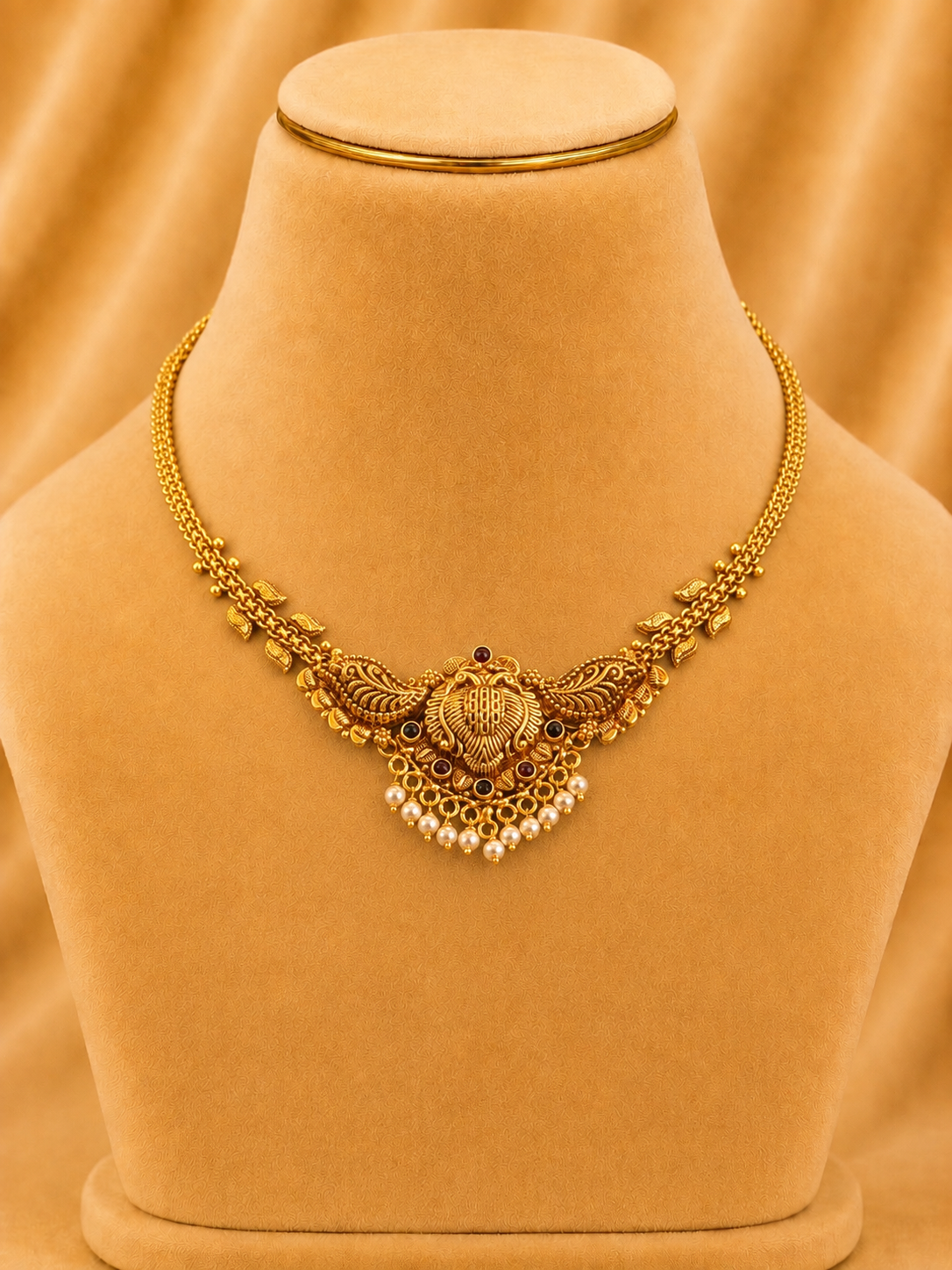 Short Necklace in 92.5 Silver Gold Polish (9842)