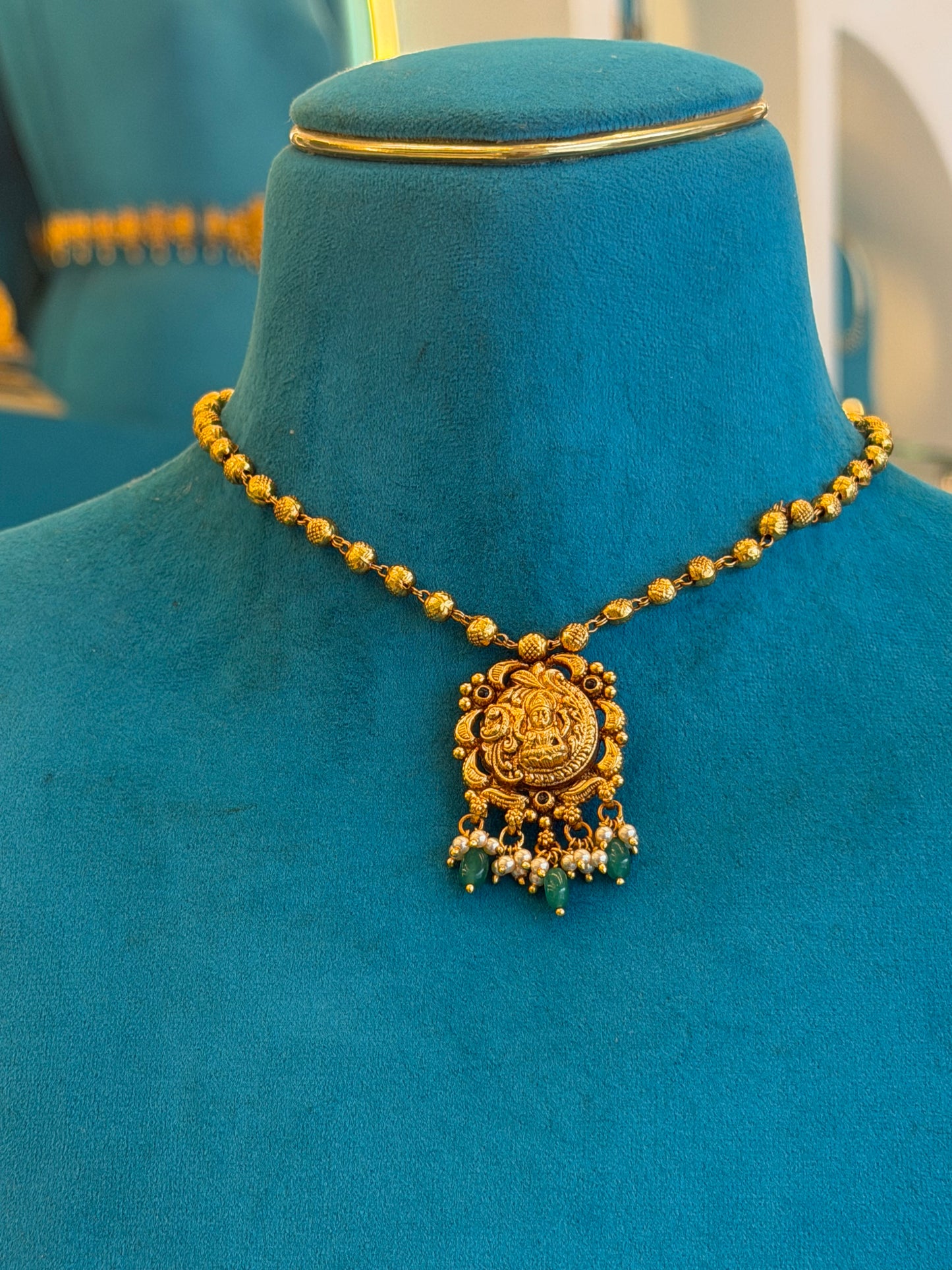 Short Necklace in 92.5 Silver Gold Polish (9849)