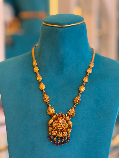 Short Necklace in 92.5 Silver Gold Polish (9828)