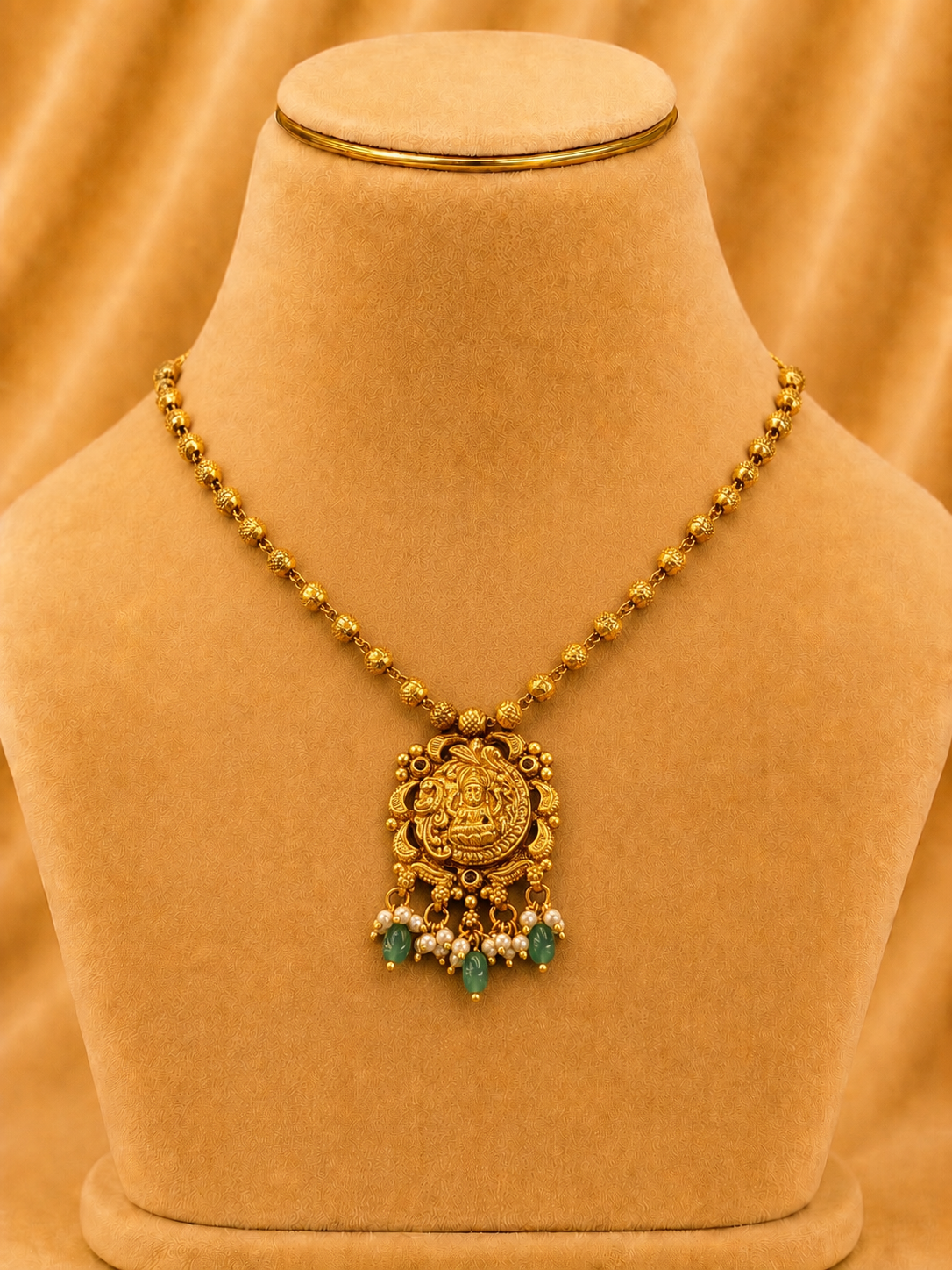 Short Necklace in 92.5 Silver Gold Polish (9849)