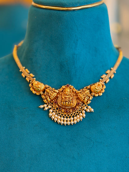 Short Necklace in 92.5 Silver Gold Polish (9832)