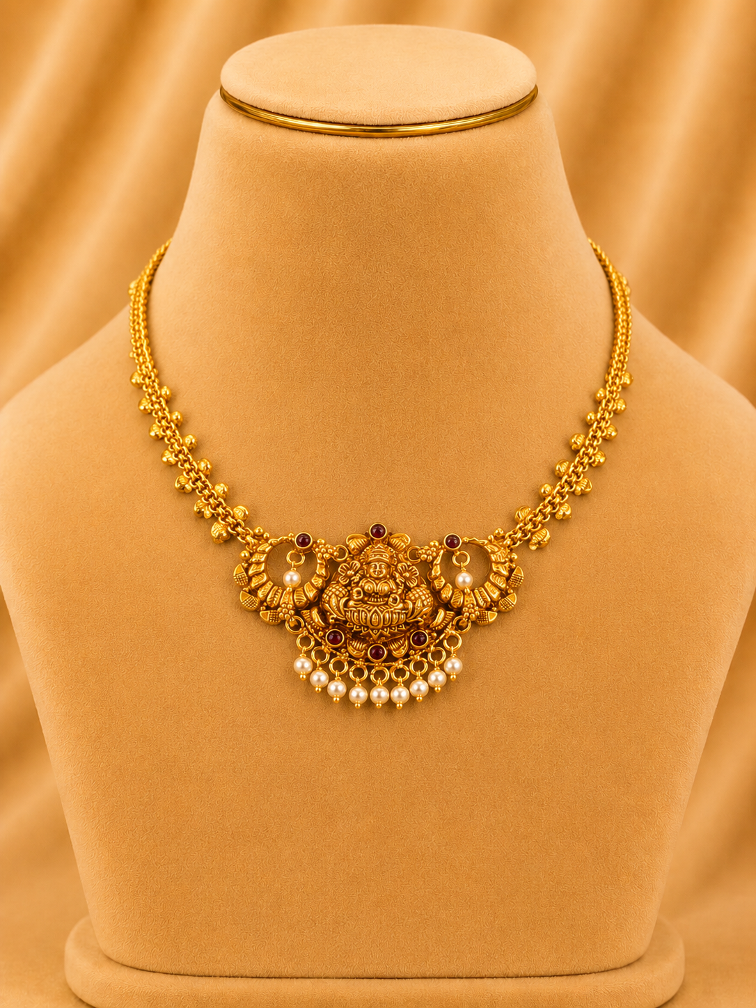 Short Necklace in 92.5 Silver Gold Polish (9834)