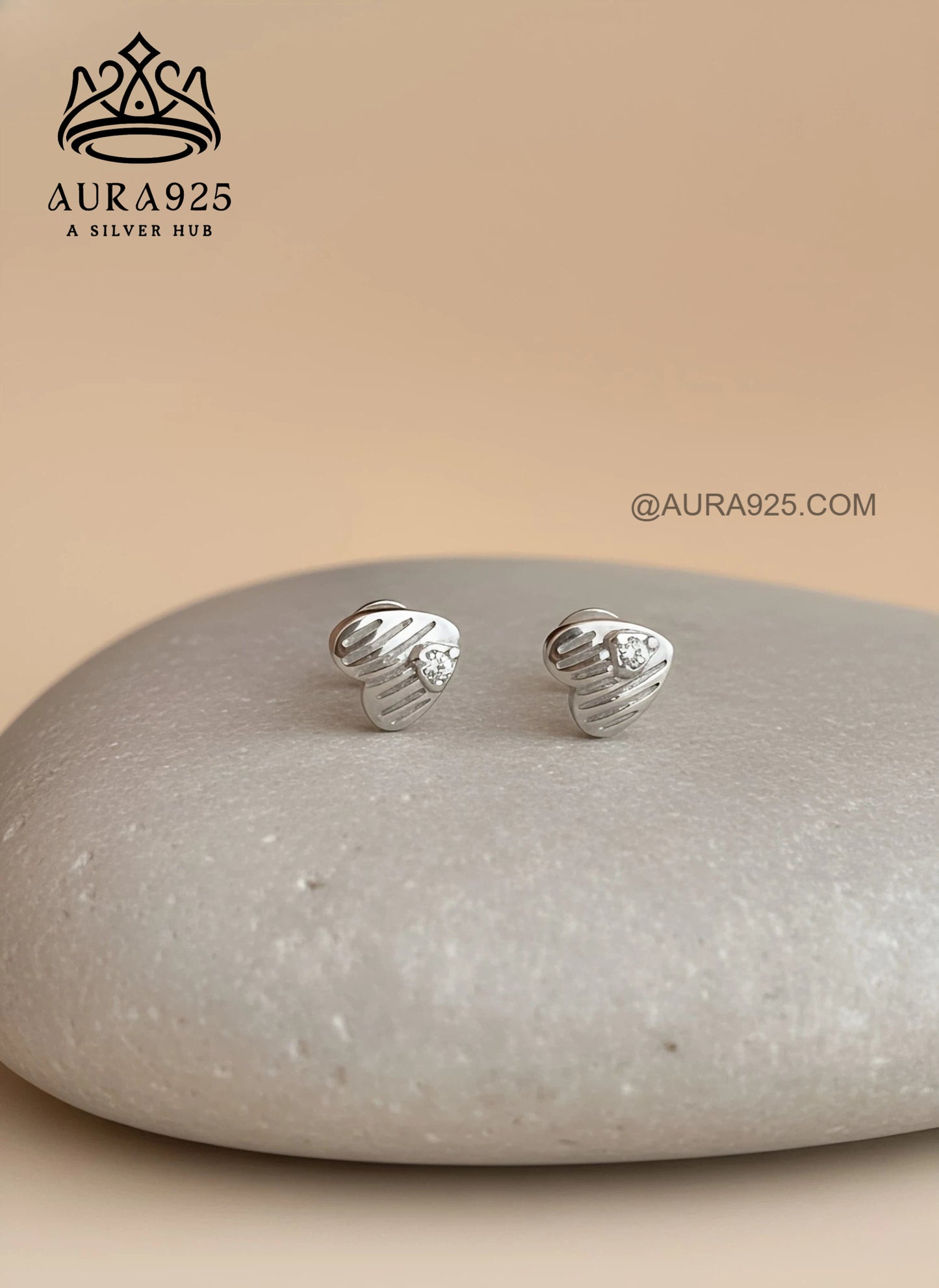 Textured Heart/Shell Stud Earrings in 925 Silver SLE-8567