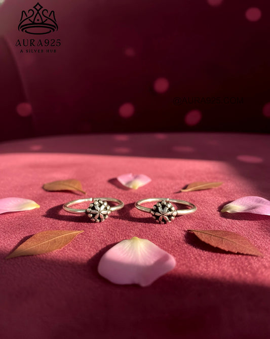 Oxidized Silver 925 Mandala Flower Toe Ring Pair SLTR-9936