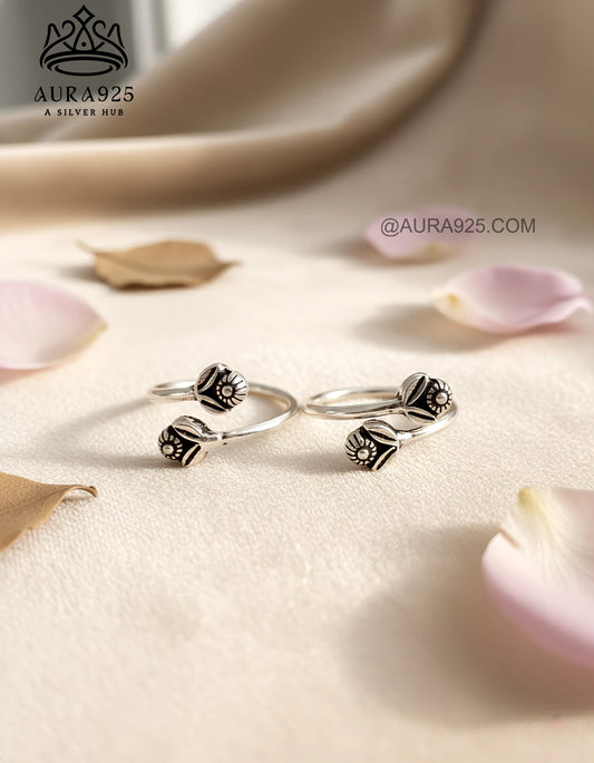 Heritage Silver 925 Oxidized Petal Toe Ring Pair SLTR-9939