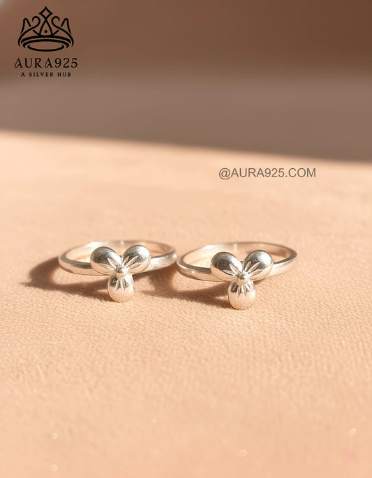 Minimalist Silver 925 3D Clover Bloom Toe Ring Pair  SLTR-9942